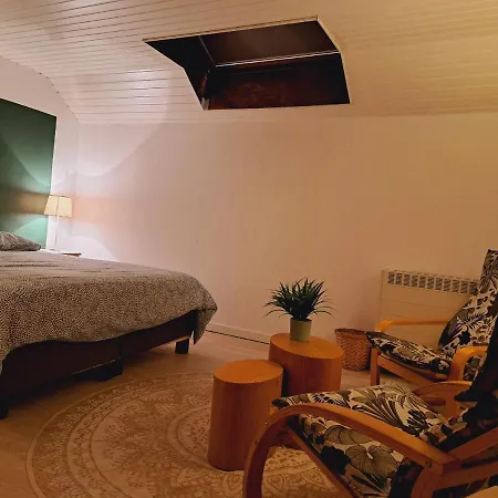 בית נופש Le - Maison De לה רושה - אן - ארדן